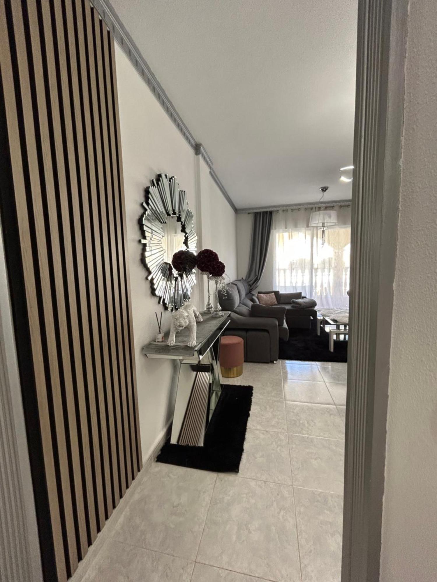 Apartment S&f- *